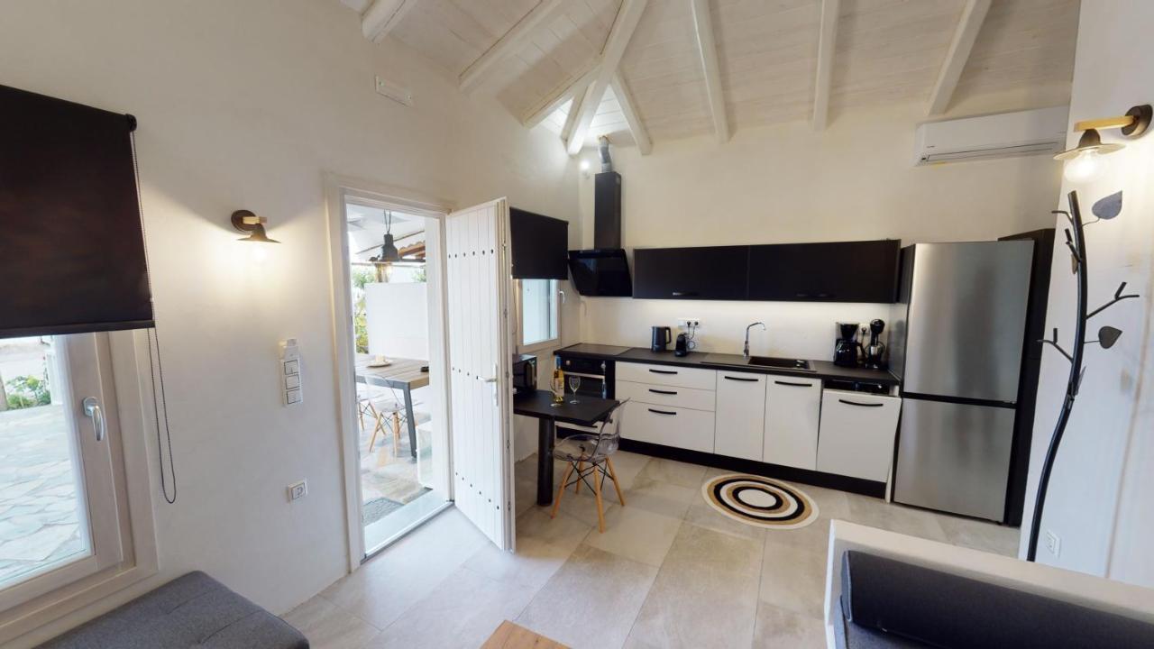 Yalos Luxury Home Agioi Saranta Екстер'єр фото